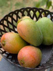 Organic Mango Mélange (₹185/kg)